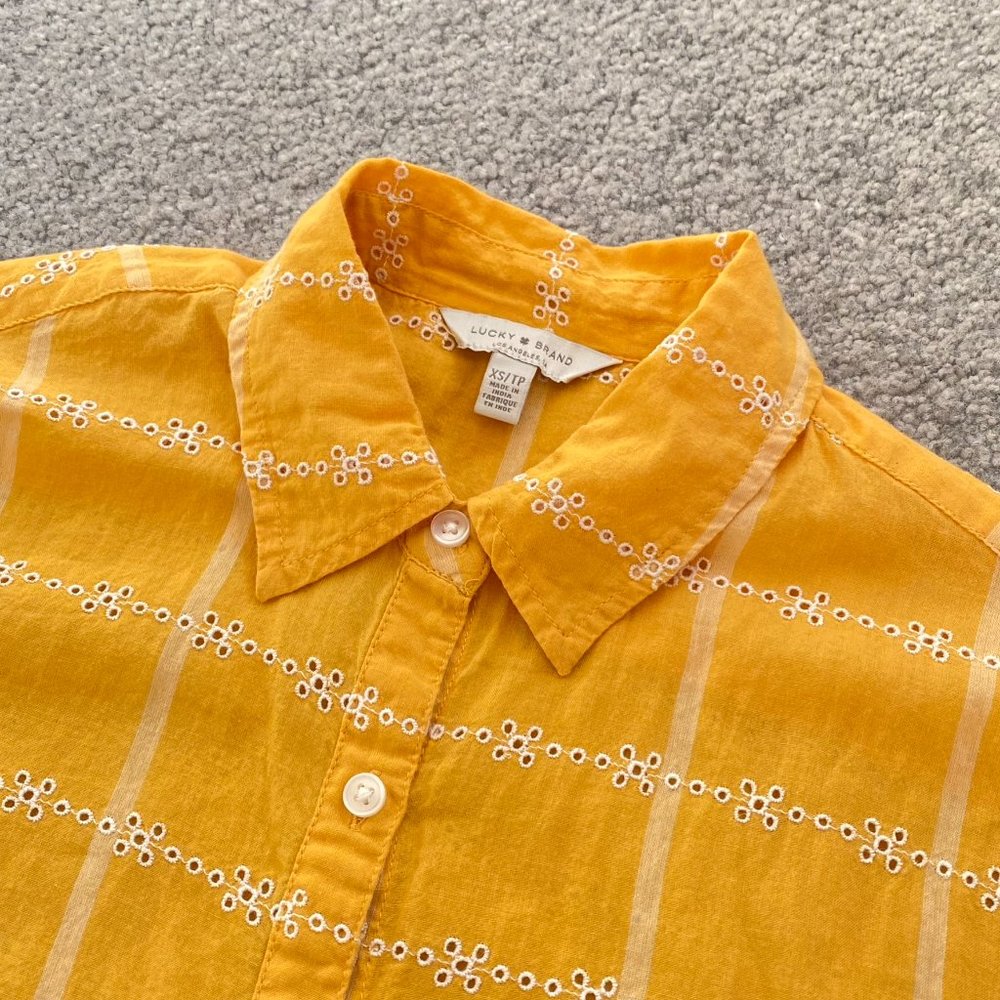 Lucky Brand Preppy Eyelet Button-up Blouse in Yellow Cab Color XS - C404 - Picture 5 of 6